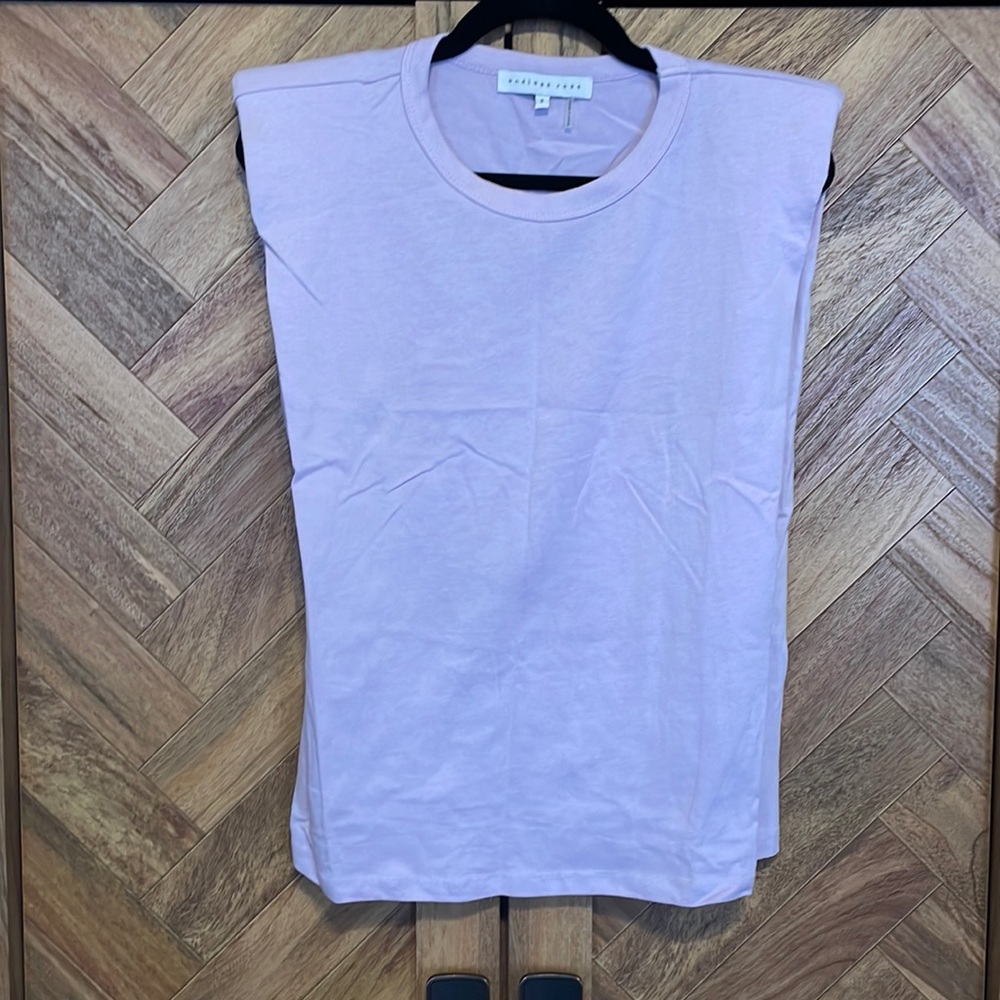 Shoulder pad tank